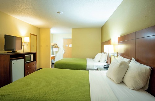 River Falls Hotel | Coratel Inn & Suites By Jasper River Falls