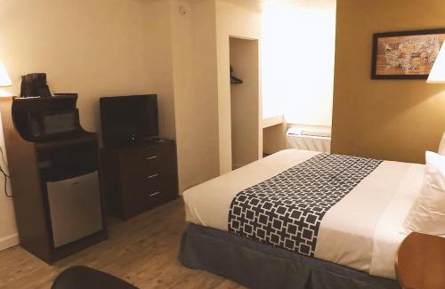 McCook Hotel | Coratel Inn & Suites by Jasper McCook