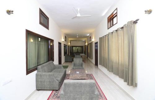 Garjia Cabin | Corbett Comfort Lodge