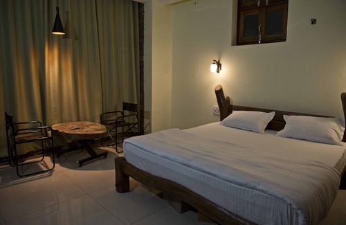 Lansdowne House | Corbett Riviera