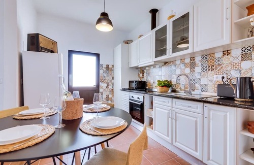 Fonte do Bispo Cottage | CorchoCountryHouse-Rural Pool NetFlix BBQ!