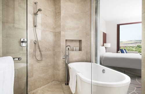 Beijing Hotel | Cordis, Beijing Capital Airport by Langham Hospitality Group