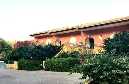 Agios Georgios Pagon Apartment | Corfu Escape Two (1-2 min walk to beach)