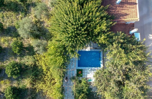 Vrahati Villa | CorinthianVillas Orange Villa