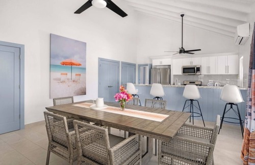 Cockburn Town House | CorkTree Villa: 2 BDR