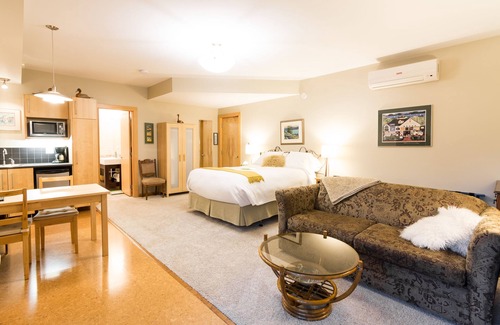 Okanagan-Similkameen Bed & Breakfast | Cormier's Studio