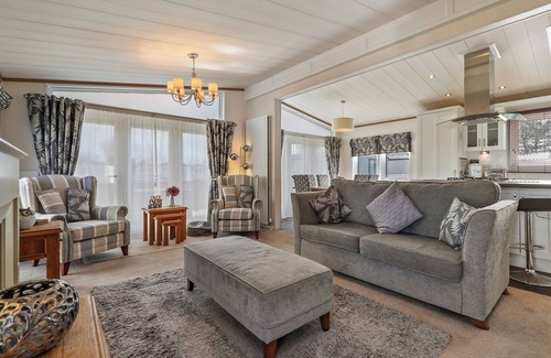 Penally Ski Chalet | Cormorant - Luxury Lodge, Close to the Beach
