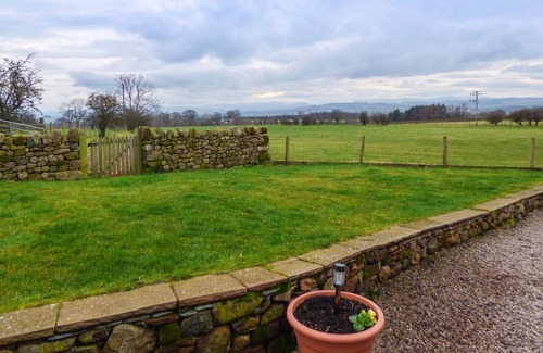 Penrith Cottage | CORN RIGG COTTAGE, pet friendly, with open fire in Langwathby