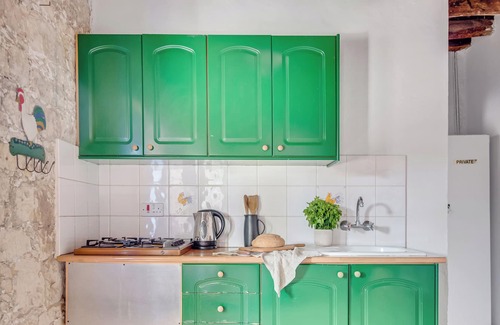 Arsos Apartment | Cornaro House - Cozy 2-Bdr Apt w/ Shared Courtyard