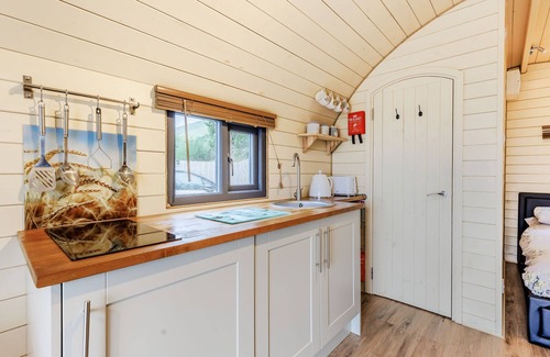 Kingswood Cottage | CORNDON POD, pet friendly, character holiday cottage in Chirbury