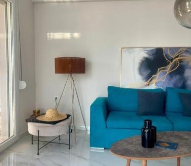 Paralia Ofryniou Apartment | Cornelia Lux Suites