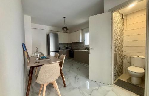 Paralia Ofryniou Apartment | Cornelia Lux Suites