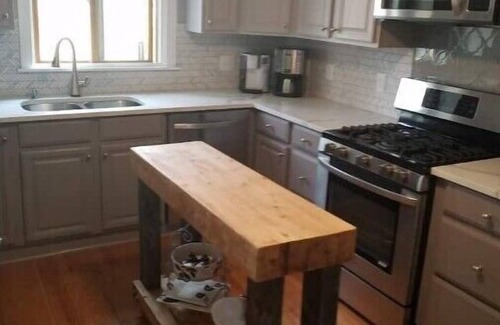 Ithaca House | Cornell/IC Collegetown Craftsman Getaway