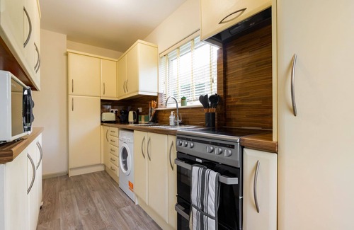 Norwich House | Corner Cottage | 1-Bedroom Cottage Close To Norwich City Centre