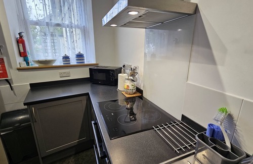 St. Mawes Cottage | Corner Cottage - a cottage that sleeps 5 guests in 2 bedrooms