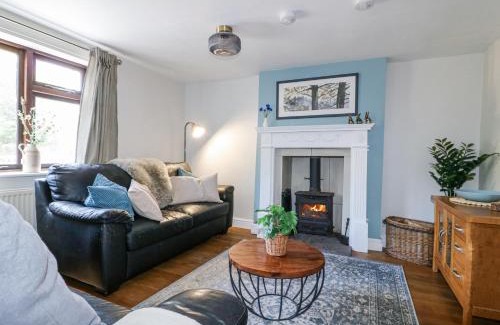 Swinscoe House | Corner Cottage