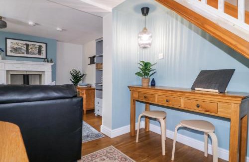 Swinscoe House | Corner Cottage