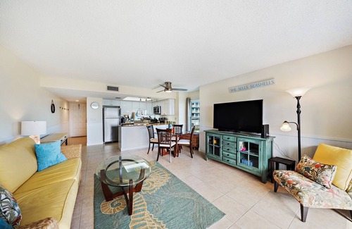 Stuart House | Corner Direct Oceanfront Condo Stunning Views S. Hutchinson Island