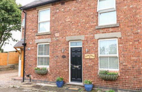 Ilkeston House | Corner House Cottage