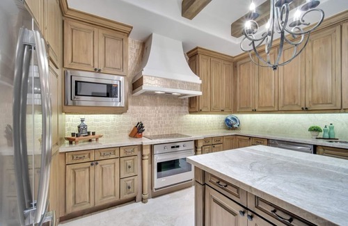 El Medano Ejidal Condo | Corner Unit, Building 4 Location! Beautifully Remodelled, Beachy Elegant Decor