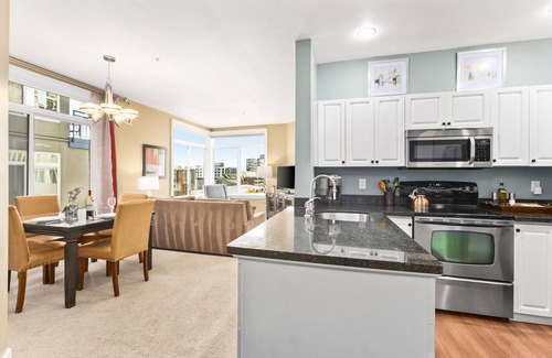 Belltown Apartment | Corner Unit in the Middle of It All