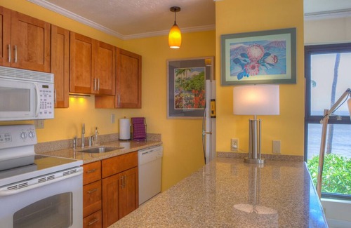 Kihei Condo | Corner Unit With Views From Every Window-Awesome Reviews