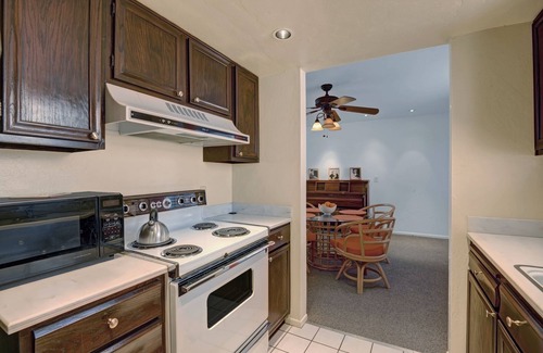 Baristo Condo | Corner View Condo - Walk to Downtown Palm Springs - Ramon Estados Treehouse