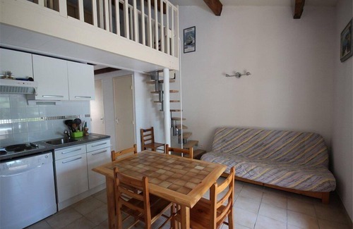 Portiragnes-Plage House | Corner Villa for 5 persons, Residenz with pool, at only 400m from the sea, PORTIRAGNES PLAGE
