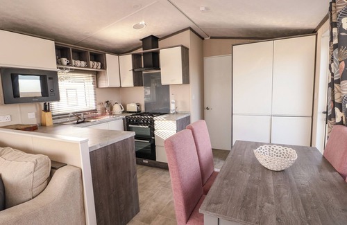 Dinas Cottage | Cornerstone