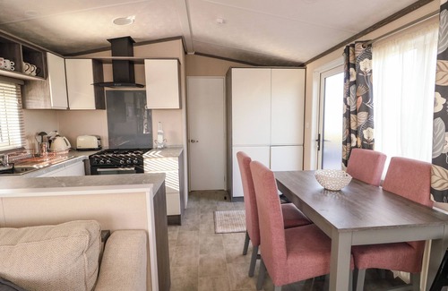Dinas Cottage | Cornerstone