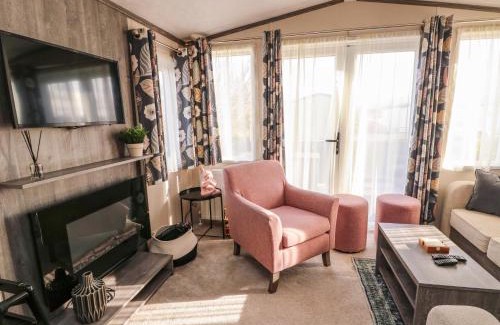 Dinas House | Cornerstone
