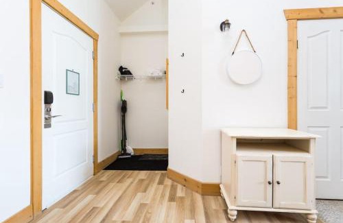 East Kootenay Apartment | Cornerstone Lodge by StayIn