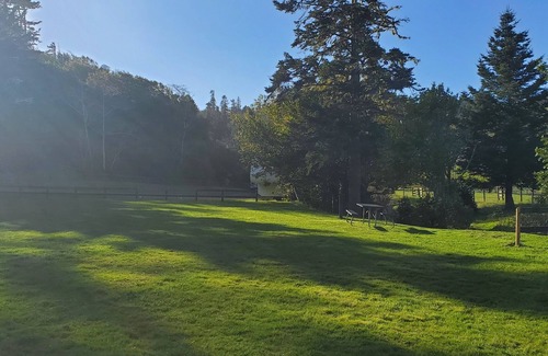 Gold Beach House | Cornerstone Ranch experience minutes to the beach and Rogue River
