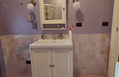 Airasca Apartment | Cornflower: Beautiful accommodation located on the second floor of a small apartment building