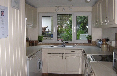 Kingsand Cottage | Cornish Cottage sea 100m four bedrooms Kingsand, homely & comfortable