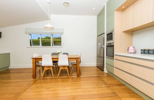 Richmond Villa | Corokia Villa - Classic Kiwi Villa on the fringe of Richmond town centre