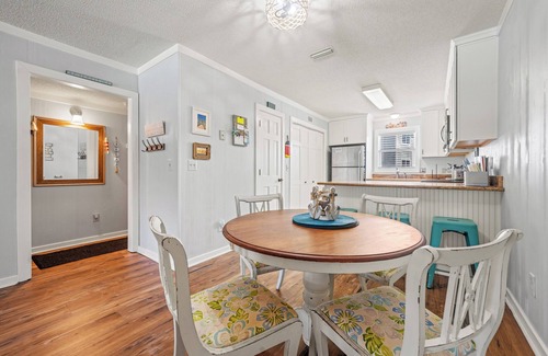 Ocean Sands Condo | Corolla Condo: 350 Ft to Beach, Community Pool Access at Indian Summer Condos