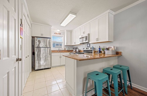 Ocean Sands Condo | Corolla Condo: 350 Ft to Beach, Community Pool Access at Indian Summer Condos