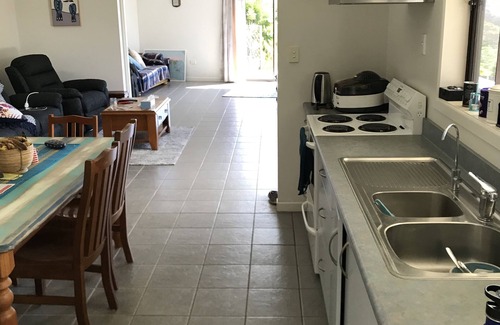 Te Kouma House | Coromandel Beach Bach with sea views, close to sugarloaf boat ramp