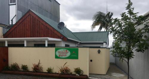 Coromandel Ski Chalet | Coromandel Central Cottage Luxury w Spa