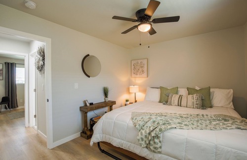 Imperial Beach Apartment | Coronado/IB Charming boutique Style Duplex Near Scenic Bikeway Path