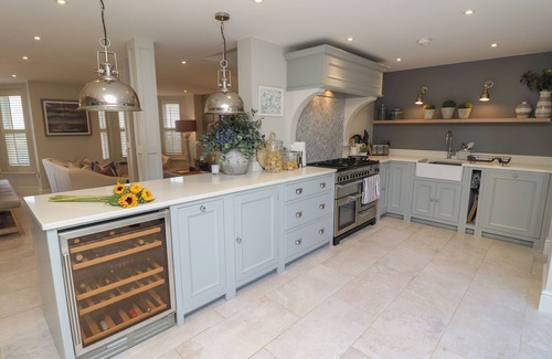 Seaview Cottage | Coronation House