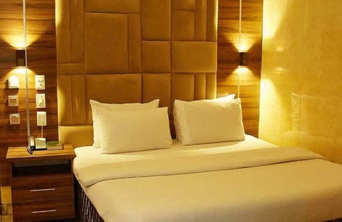 Oshodi-Isolo Hotel | Coronia Hotel