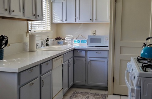 Naples House | Corporate Beach Bungalow