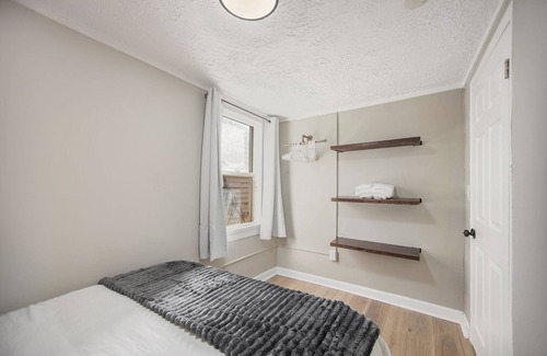 Grand Rapids House | Corporate Home for Traveling Professionals - EXTENDED STAYS
