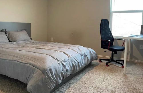 Austin House | Corporate housing 5 Bedroom, 3 Bath, sleeps 10, Near Tesla Gigafactory Austin TX