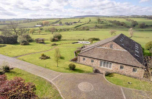 Burnley House | Corporate, Retreat Stays, Team Building, Birthday Celebrations