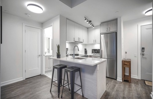 Bay Cloverhill Apartment | Corporate Stays - Amazing 1BR Apartment with Modern Amenities and Prime Comfort