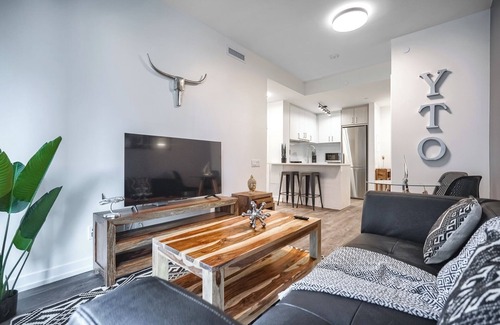 Bay Cloverhill Apartment | Corporate Stays - Amazing 1BR Apartment with Modern Amenities and Prime Comfort