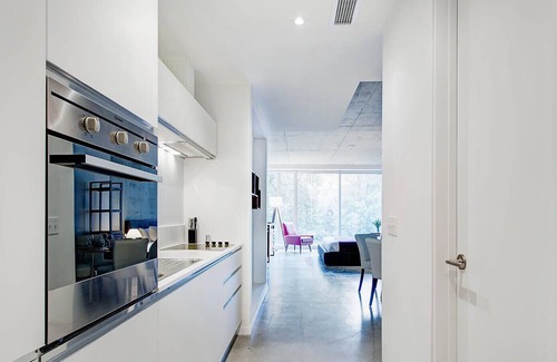 International District Apartment | Corporate Stays | Loft4U | Modern Urban Studio